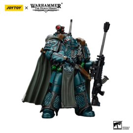 (Pre-order) Warhammer The Horus Heresy Action Figure Alpha Legion Exodus The One who is Many With Sniper Rifle And Power Dagger 20 cm