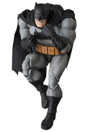 (Pre-order) Batman MAFEX Action Figure Batman (TDKR) 16 cm (re-run)