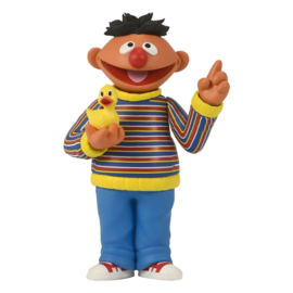 PRE-ORDER Sesame Street Toony Classics Action Figure Ernie 15 cm