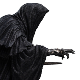 (Pre-order) The Lord of the Rings Trilogy Mini Statue Ringwraith at the Prancing Pony 18 cm