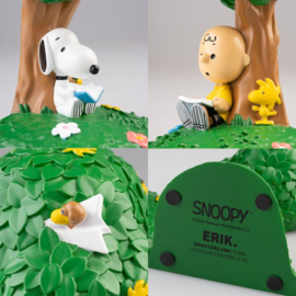 (Pre-order) Snoopy Bookends 16 cm