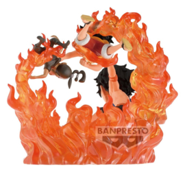 (Pre-order) One Piece World Collectable Figure Log Stories PVC Figure Portgas D. Ace & Monkey D. Luffy (Marineford) 10 cm