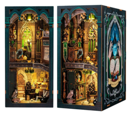 (Pre-order) Book Nook Darkness Common Room 23 x 11 cm  