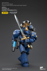 PRE-ORDER Warhammer The Horus Heresy Action Figure 1/18 Ultramarines MK VI Tactical Squad Sergeant with Plasma Pistol and Power Sword 20 cm