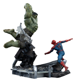 (Pre-order) Marvel Comics Art Scale Statue 1/10 Spider-Man vs Hulk 38 cm