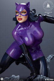 (Pre-order) DC Comics Maquette 1/6 Catwoman (Purple Edition) 35 cm