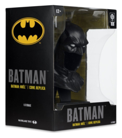 (Pre-order) Batman DC Direct Mini-Replica 1/3 Batman Mask (Batman: Noel) 23 cm