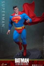 (Pre-order) Batman: The Dark Knight Returns Comic Masterpiece Action Figure 1/6 Superman 34 cm
