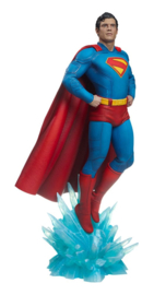 (Pre-order) Superman (2025) Premium Format Statues Superman 61 cm & Krypto 23 cm Bundle (2)