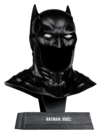 (Pre-order) Batman DC Direct Mini-Replica 1/3 Batman Mask (Batman: Noel) 23 cm