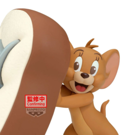 (Pre-order) Tom & Jerry Big Soft Vinyl PVC Statue Yummy Bread 11 cm