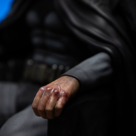 (Pre-order) DC Comics Legacy Replica Statue 1/4 Batman and Bruce Wayne 79 cm 