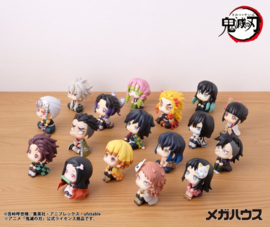 (Pre-order) Demon Slayer: Kimetsu no Yaiba Look Up PVC Figure Shinobu Kocho 11 cm (Repeat)