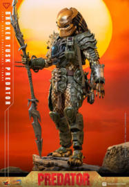 (Pre-order) Alien vs. Predator Comic Masterpiece Action Figure 1/6 Broken Tusk Predator 35 cm