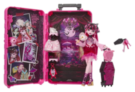 Monster High Skulltimate Secrets Doll  Destination: Gore-geous Oasis - Draculaura