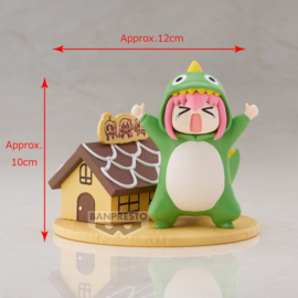 (Pre-order) Bocchi the Rock! PVC Figure Bocchi-chan Sweets Collection Ver. B 10 cm