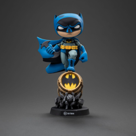 (Pre-order) Batman Mini Co. PVC Figure Batman on Bat-Signal (Blue Variant) 15 cm