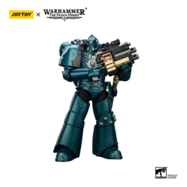 (Pre-order) Warhammer The Horus Heresy Action Figure Alpha Legion Head hunter With Banestrike Combi-Bolter And Power Dagger 20 cm
