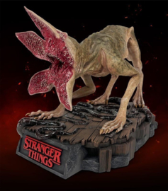 (Pre-order) Stranger Things Statue 1/4 Demodog 25 cm    