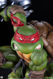 (Pre-order) Teenage Mutant Ninja Turtles Comic Statue 1/4 Raphael 53 cm
