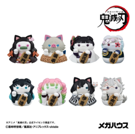 (Pre-order) Demon Slayer: Kimetsu no Yaiba Mega Cat Project Minifigures 6 cm Demon Slayer Fortune Cats ver. 02 Blind Box Display (8) (Repeat)