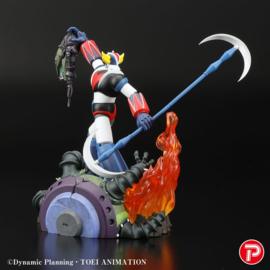(Pre-order) Grendizer Scene Selection 01 PVC Statue Grendizer a cry of Victory 14 cm    