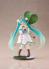 (Pre-order) Hatsune Miku AMP+ PVC Figure Snow Miku All Stars 2015 Ver. 22 cm