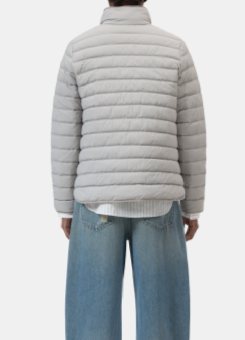 Quilted zip jacket Closed