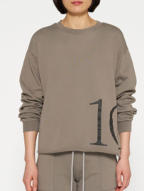 Sweater 10