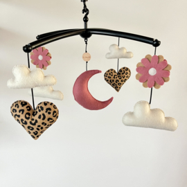 Boxmobiel wolk/hartje/bloem/maan (Leopard beige/oudroze/crème)