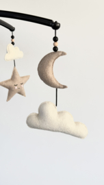 Boxmobiel wolk/slapende sterretjes/maan/voetbal (champagne/creme)