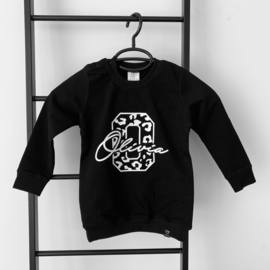 Sweater - naam/leopard initial