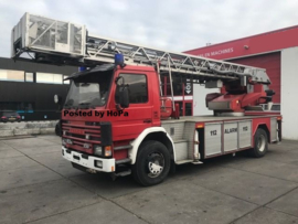 Scania P93 ESCALERA COCHE 30 METROS