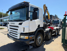 Scania P380 8x4 + gancho portacontenedores Hiab Multilift 26 t, Año 2008, 421.897 km