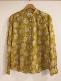 blouse met gele palmprint