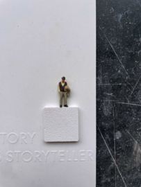 Postkaart 'EVERY STORY' -005