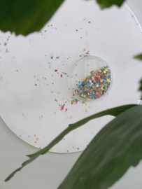 CONFETTI XL -   The floor is confetti