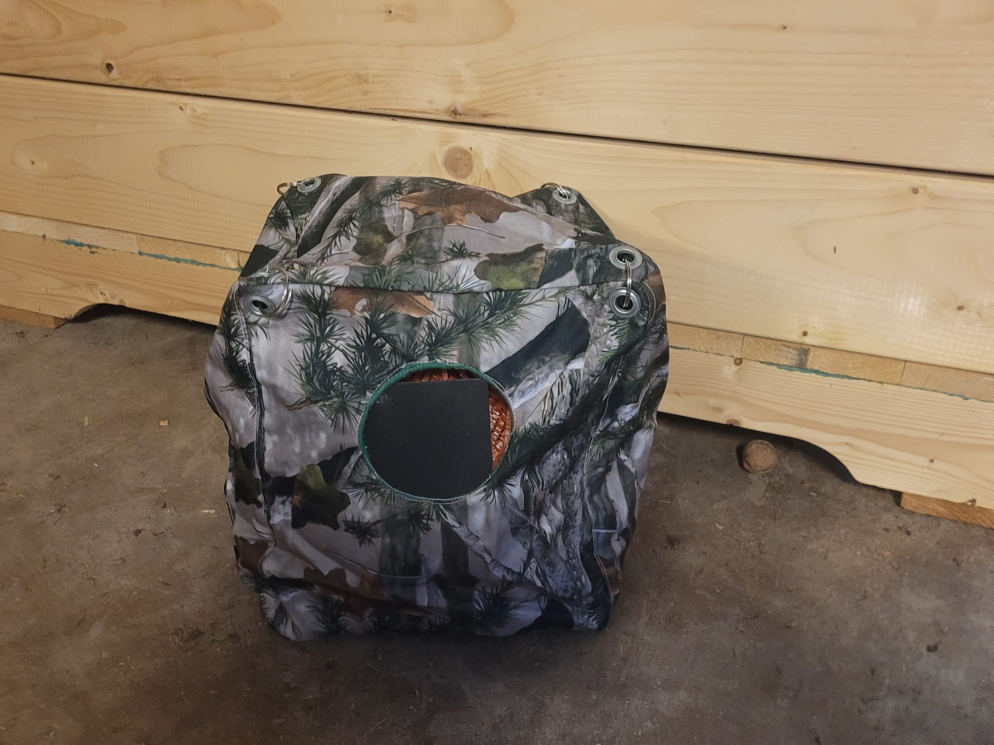 01 Huisje Camouflage voorjaarbos waterafstotend (binnen groen)