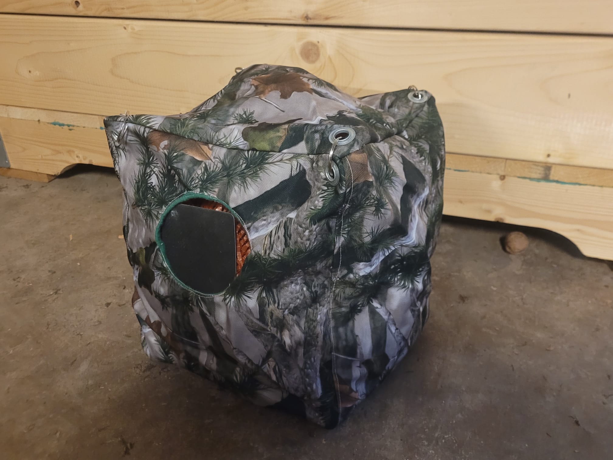 01 Huisje Camouflage voorjaarbos waterafstotend (binnen groen)