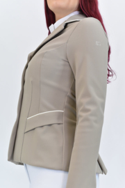 Nora