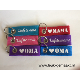 Vilten sleutelhanger mama/oma