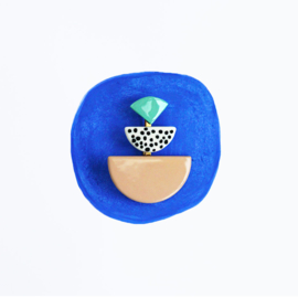 porcelain brooch Giocara