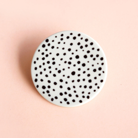 porcelain brooch Tondo