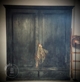 Teakhouten kast oud zwart