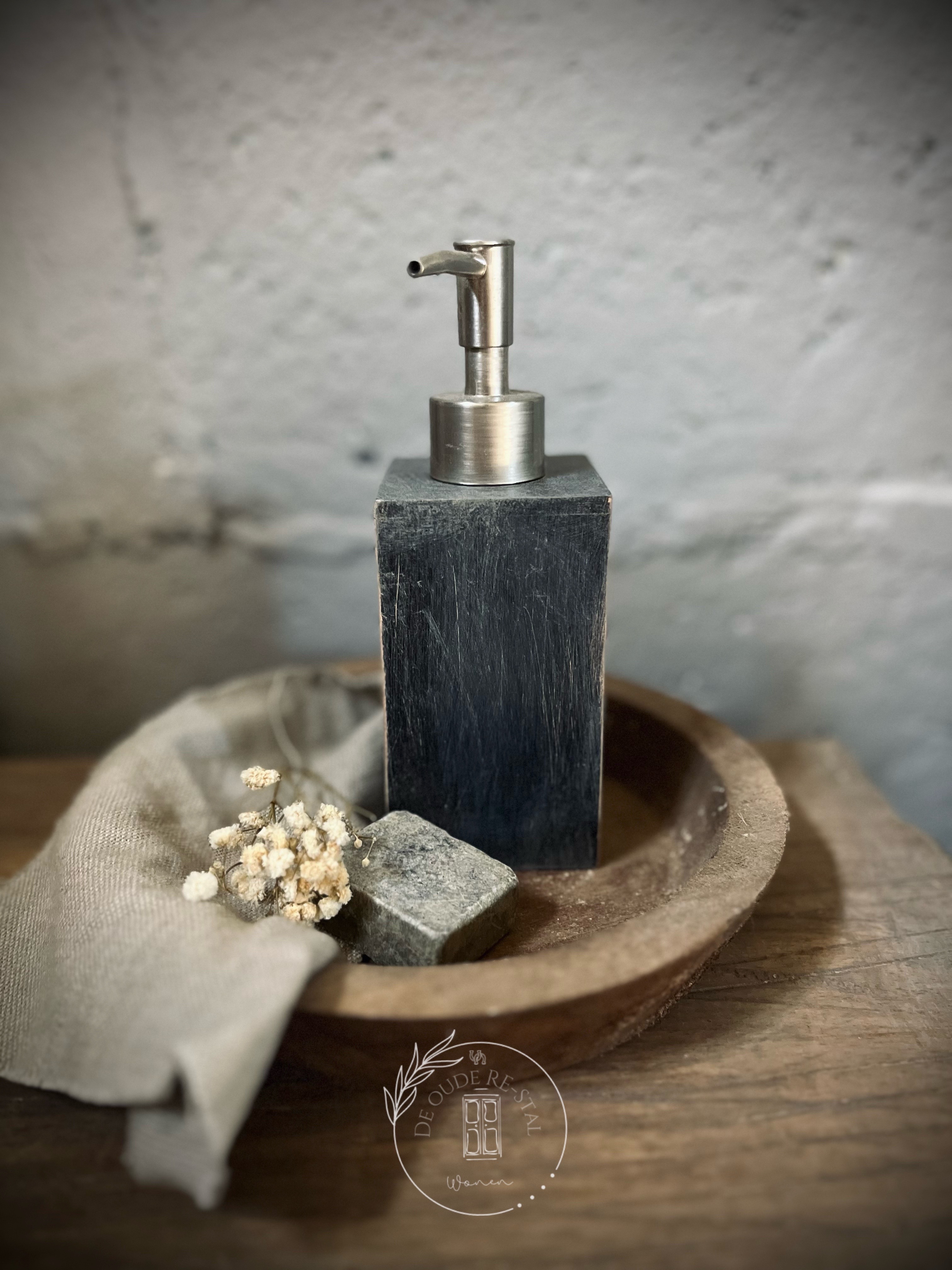Houten zeepdispenser