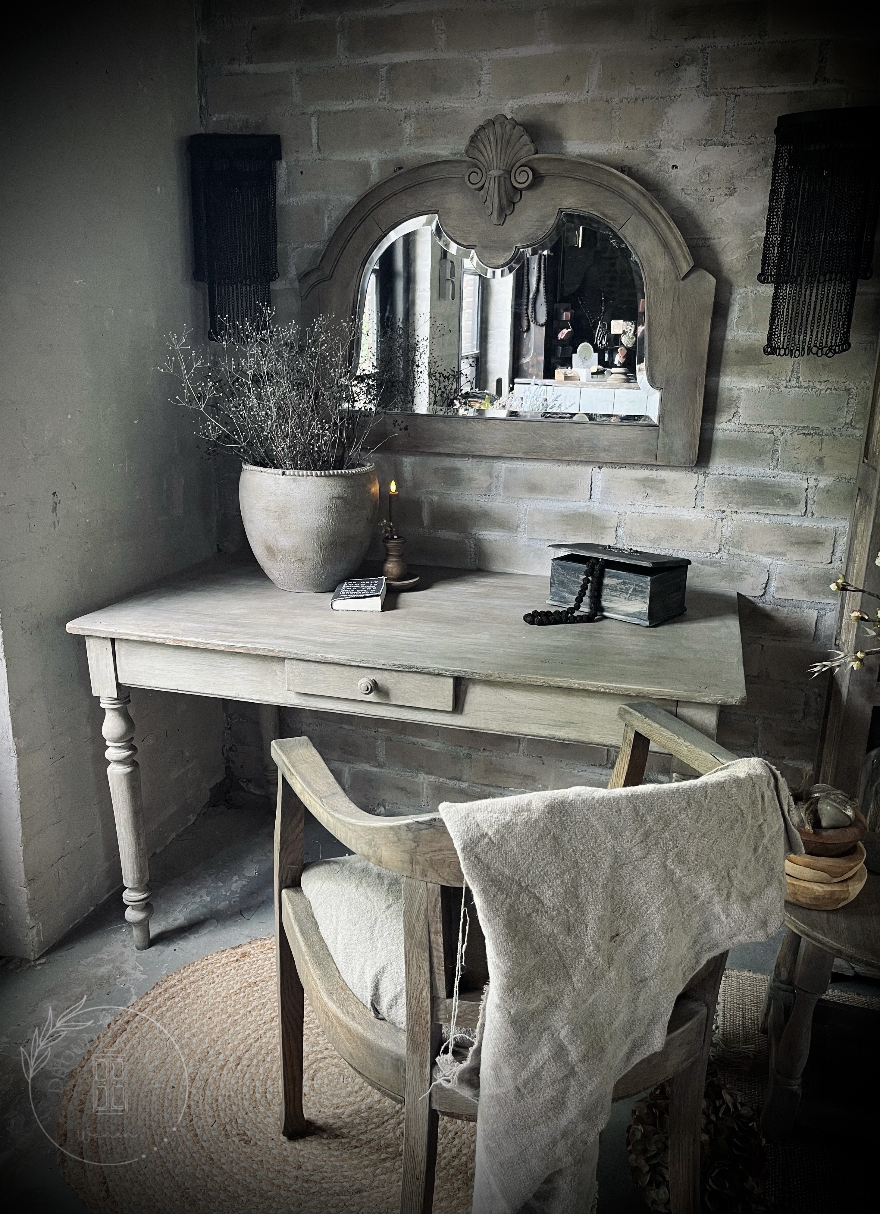 Antiek houten tafel “Marlie”