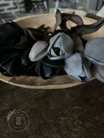 Bosje kunsttulpen grijs