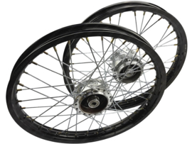 Spaakvelg set 17 Inch 1.40 Breed Geanodiseerd Zwart - Gepolijst Rigida! Puch Maxi