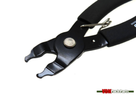 Chain link plier