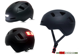 Helm zwart met verlichting Snorfiets